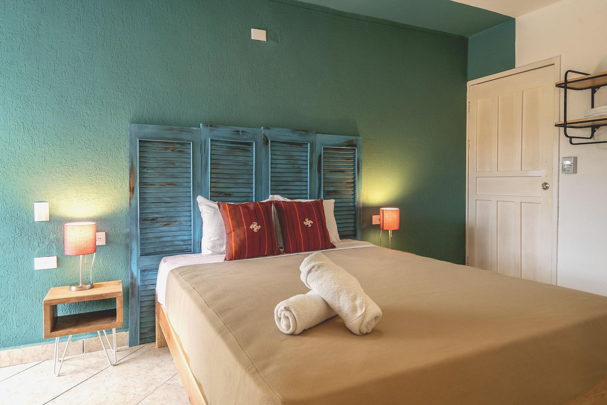 Selina Playa Del Carmen Hotel Bagian luar foto